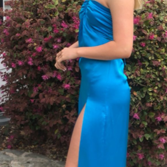 Prom Dress  -  NICHOLAS Mieta Gown with U-Bar and Straps - Electric Blue - Picture 3 of 3